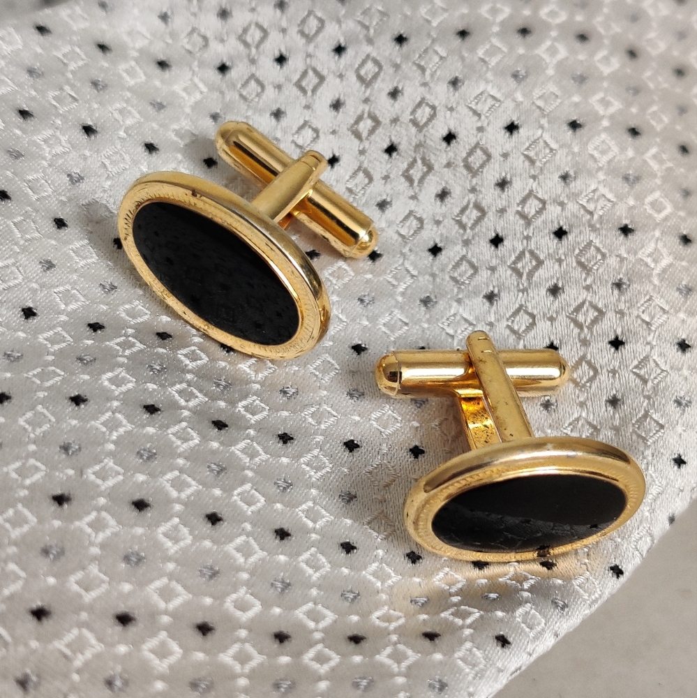 Vintage Elegant Gold Black Onyx Cufflinks